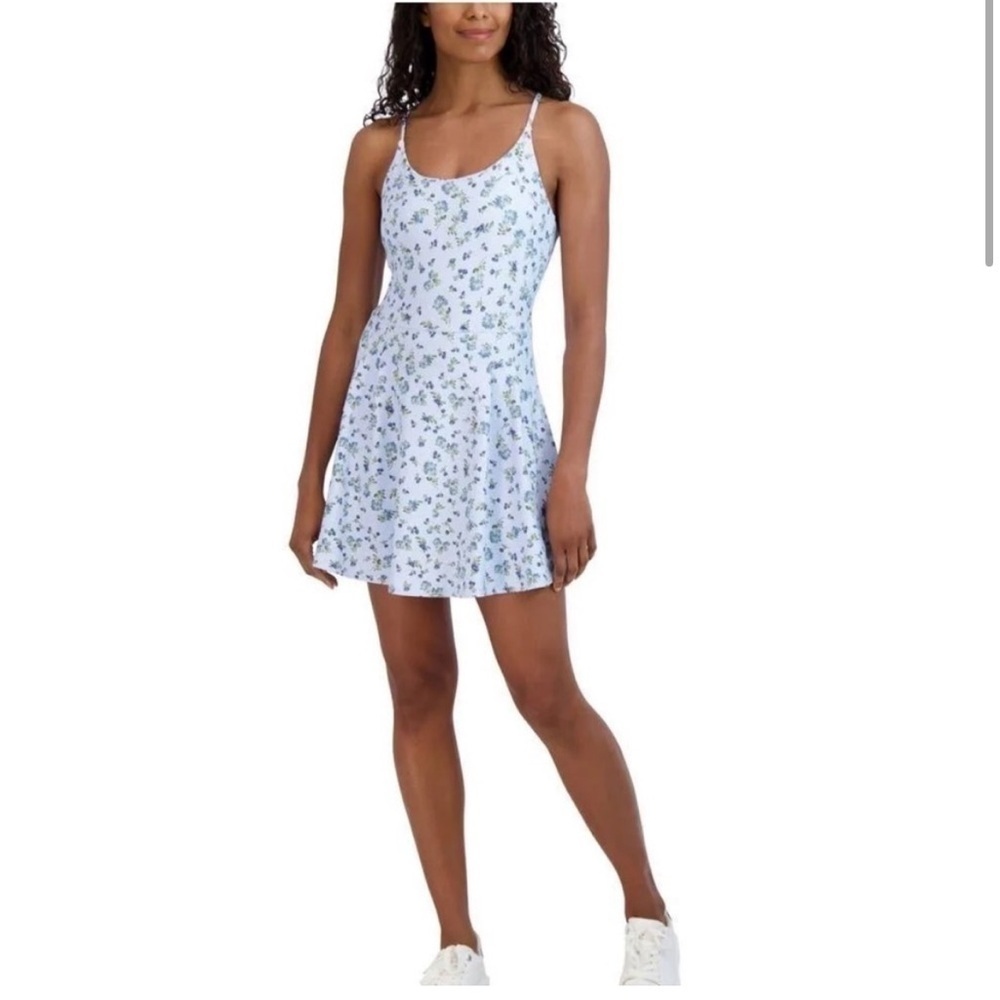 Sage Collective Racerback Light Blue Winter Floral Fit and Flare Dress Small